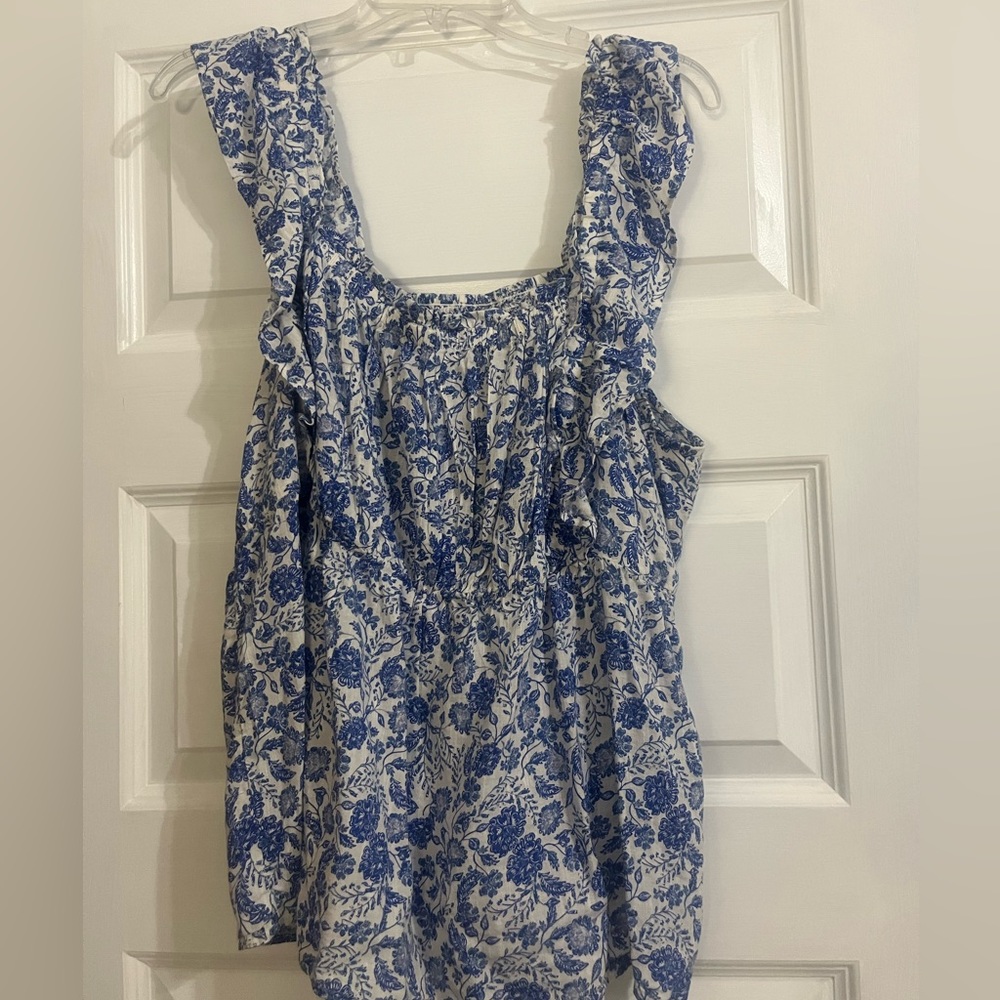 NWT Old Navy floral tank